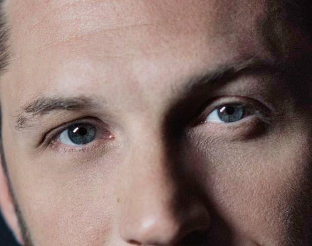 Tom Hardy eye color