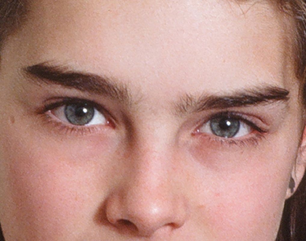 Brooke Shields eye color