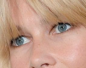 Claudia Schiffer eye color